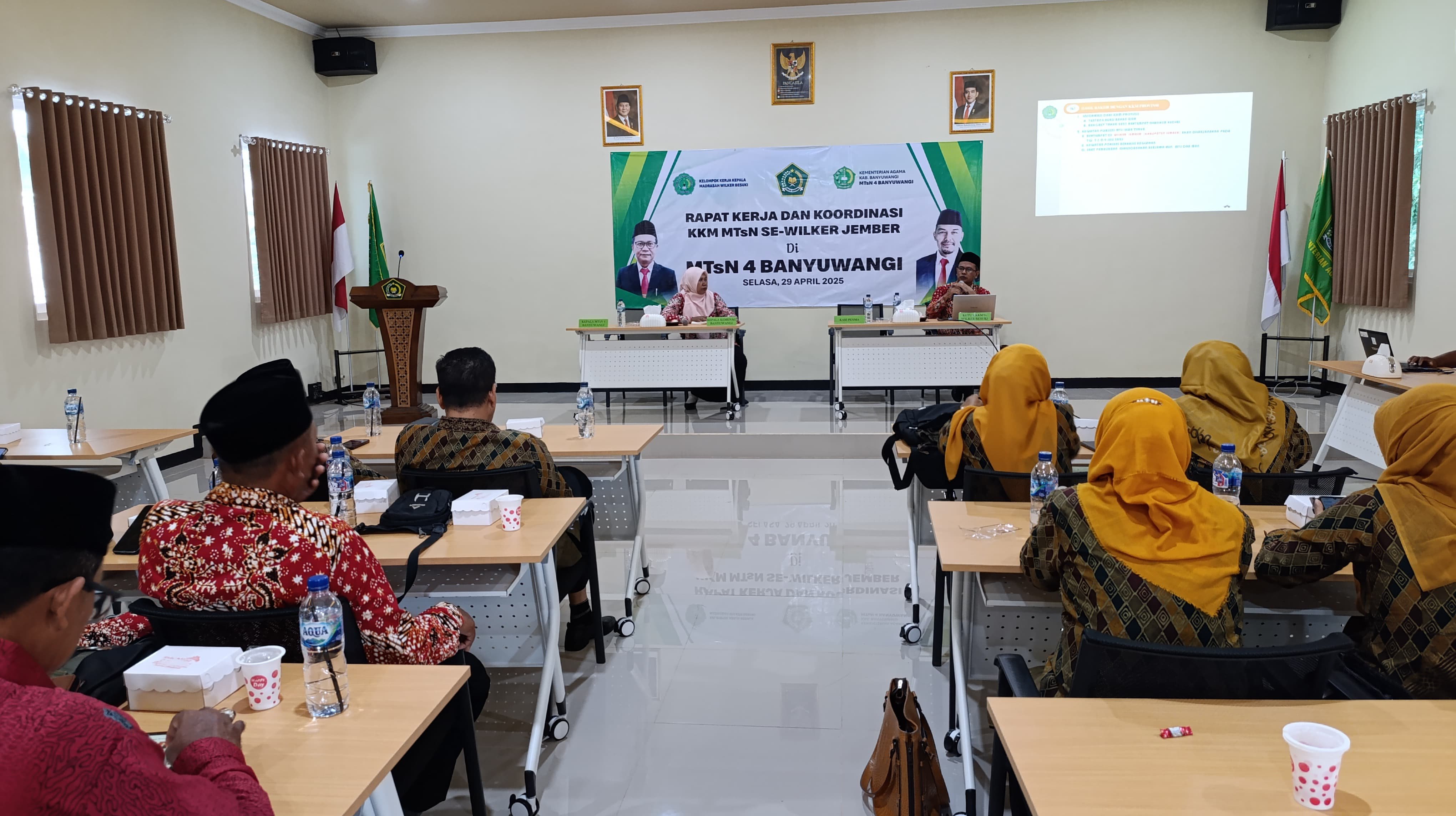 MTsN 4 Banyuwangi Jadi Tuan Rumah Rapat Koordinasi dan Evaluasi Kepala MTsN se-Wilayah Jember
