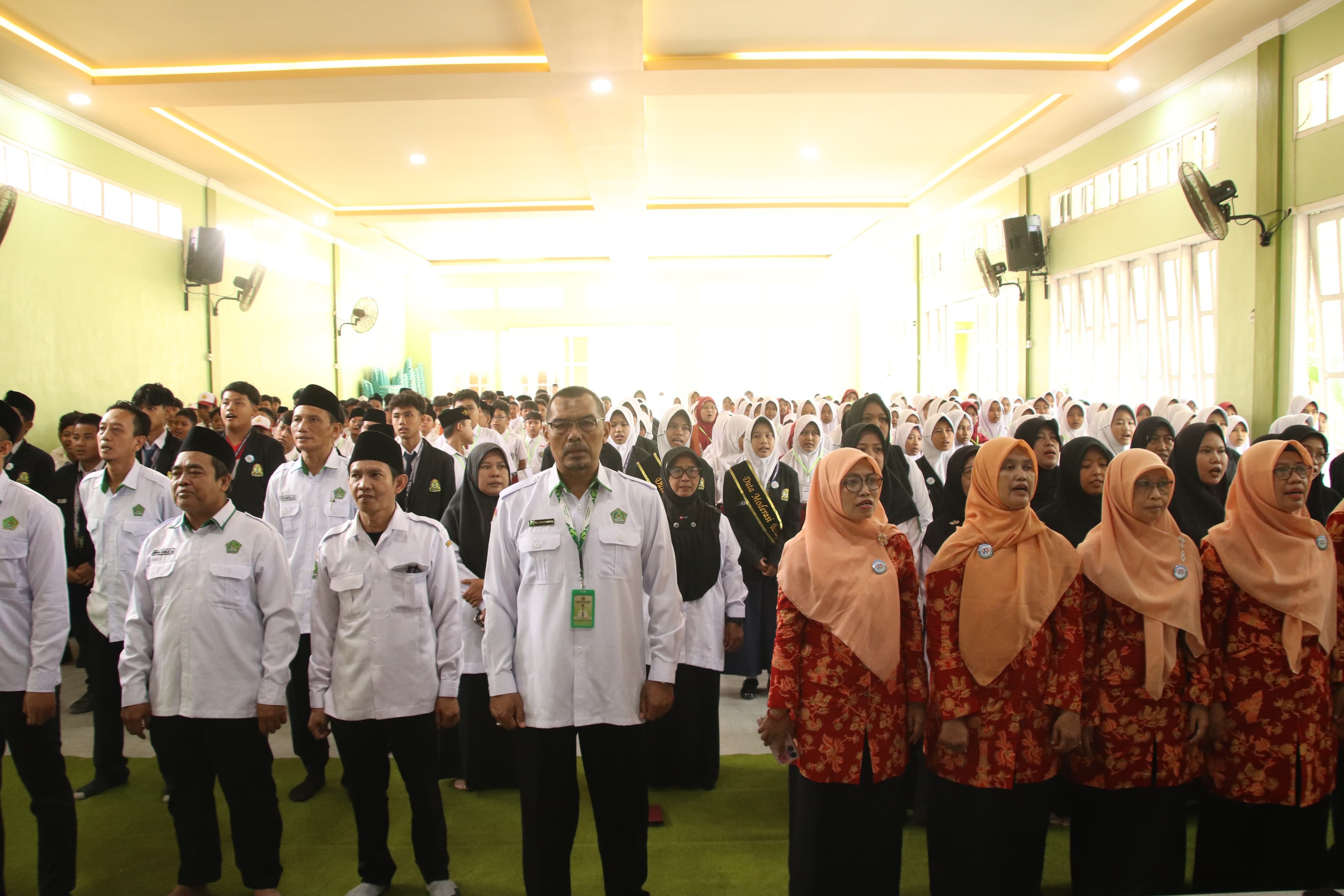 DWP UP MTsN 4 Banyuwangi Ikuti Apel dan Pembukaan MATSAMA