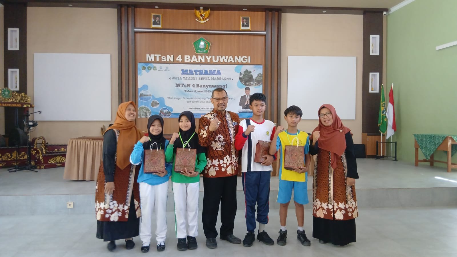 Penutupan Matsama MTsN 4 Banyuwangi Tahun Ajaran 2025/2026 Berlangsung Meriah