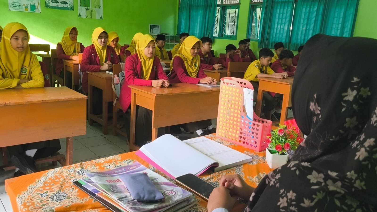 MTsN 4 Banyuwangi Gelar Pembacaan Sholawat Nariyah Secara Bersama