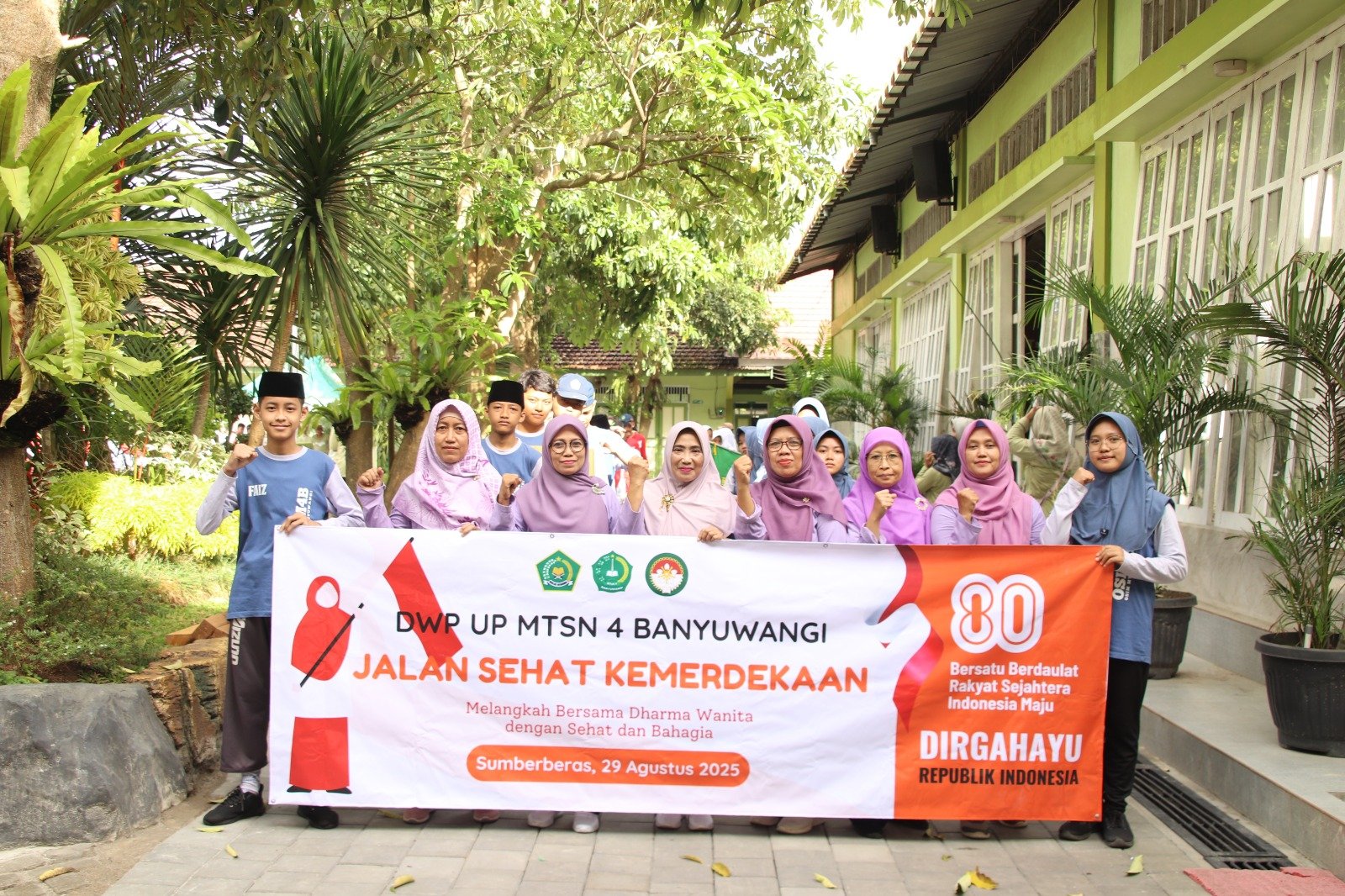 DWP UP MTsN 4 Banyuwangi Meriahkan Gebyar Kemerdekaan dengan Partisipasi Aktif