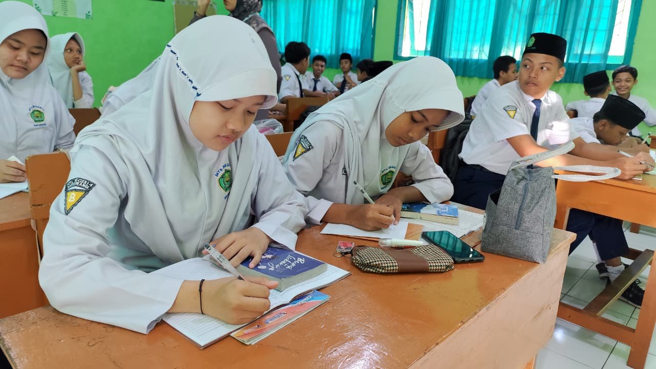 MTsN 4 Banyuwangi Siap Hadirkan Karya Buku Melalui Gerakan Literasi Madrasah