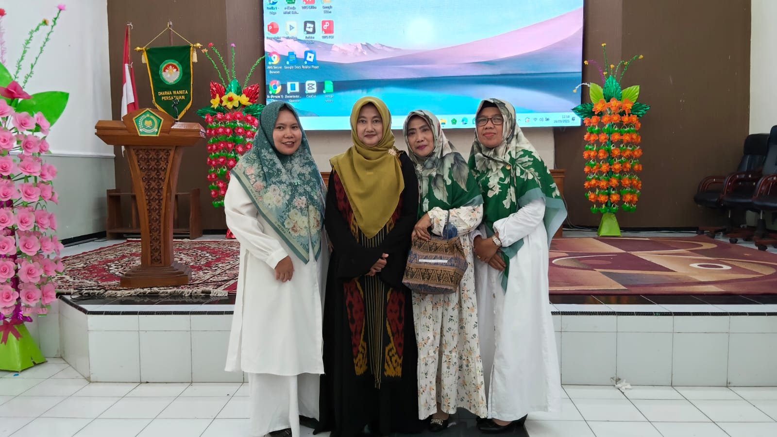 DWP UP MTsN 4 Banyuwangi Ikuti Pertemuan Rutin di Kantor Kemenag Banyuwangi