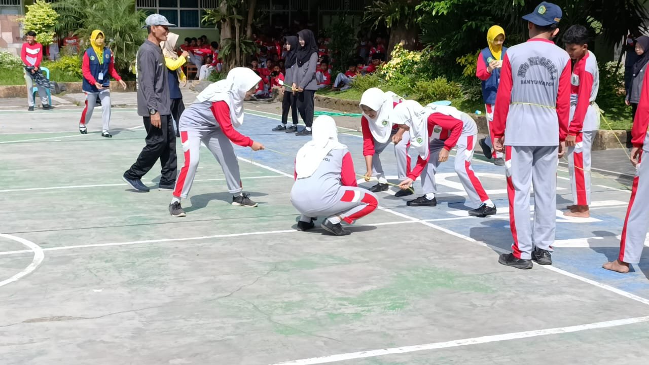 Kekompakan Siswa Diuji di Ajang Class Meeting MTSN 4 Banyuwangi